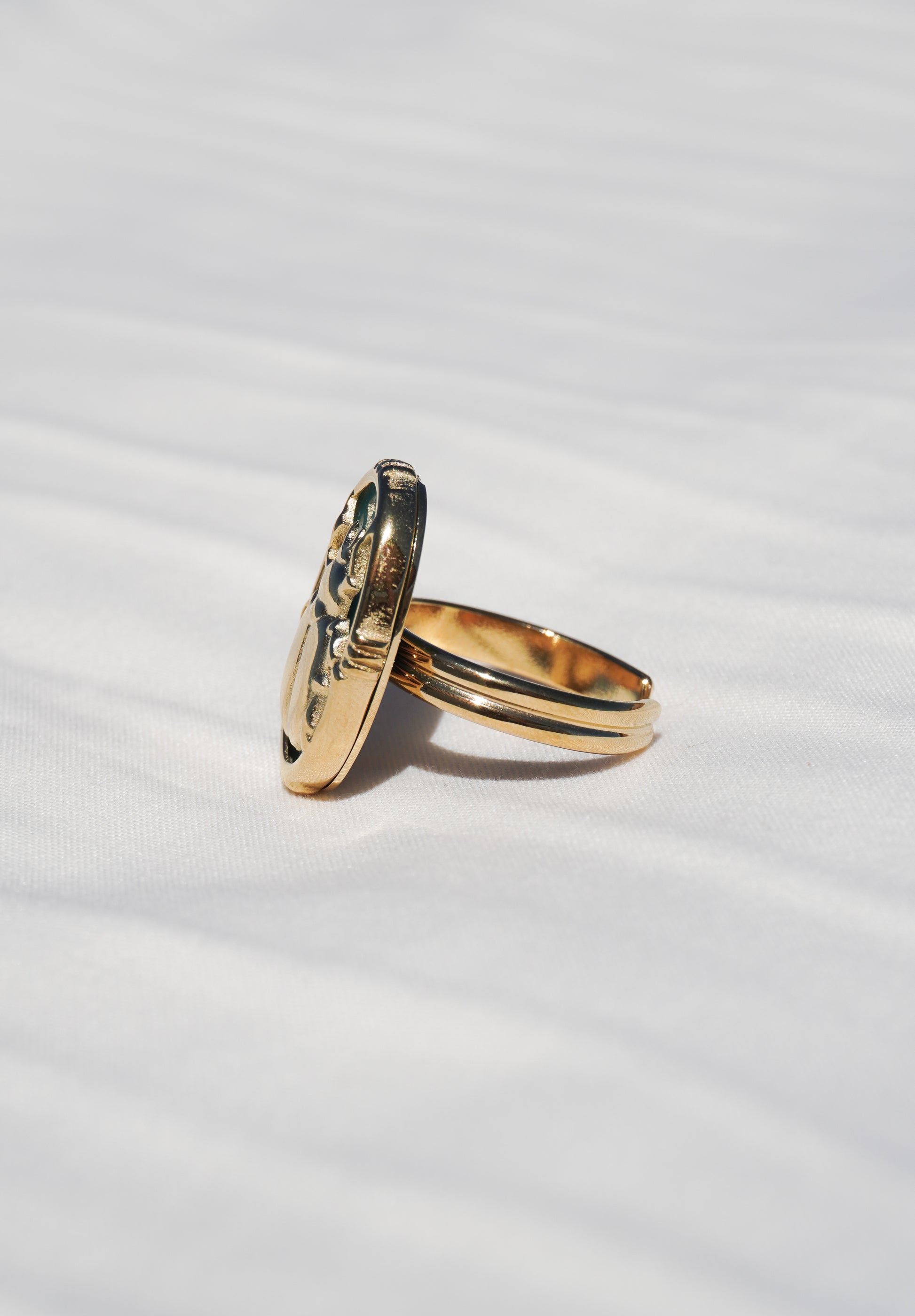 Anillo Naia